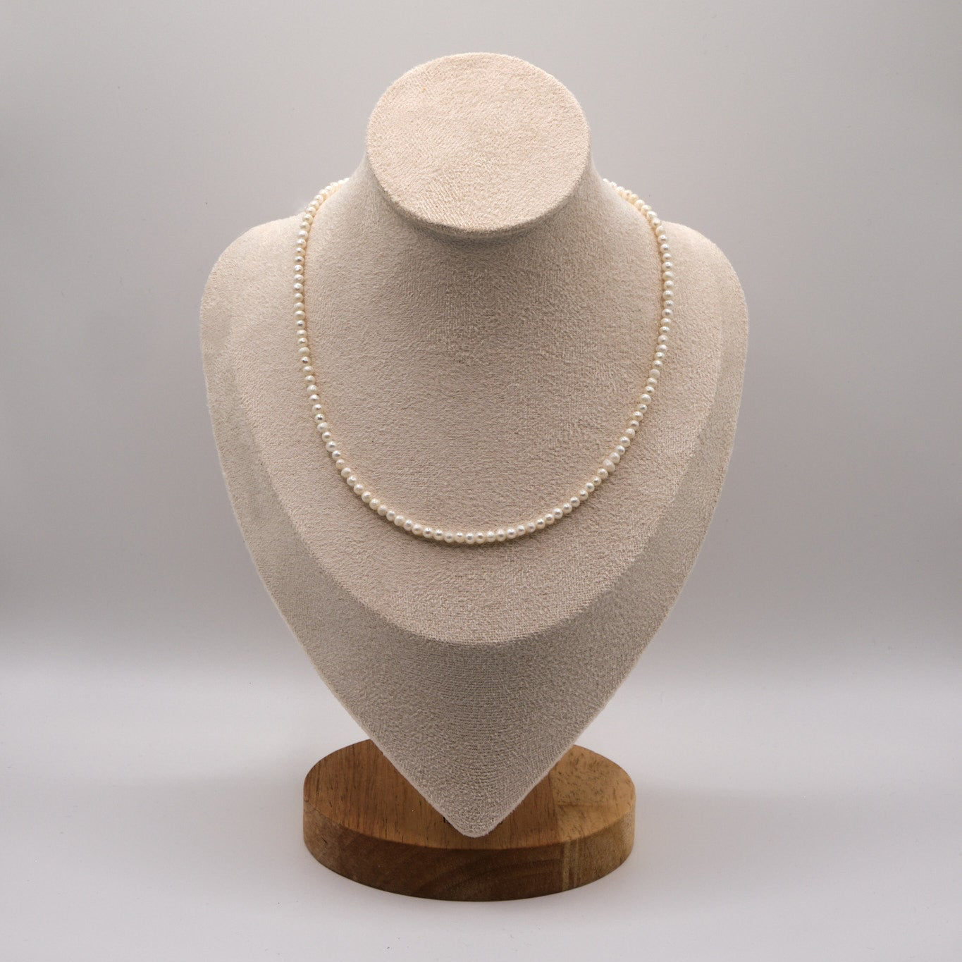 Halskette Marie - Kleine Süßwasserperlen - Edelstahl - Weiß