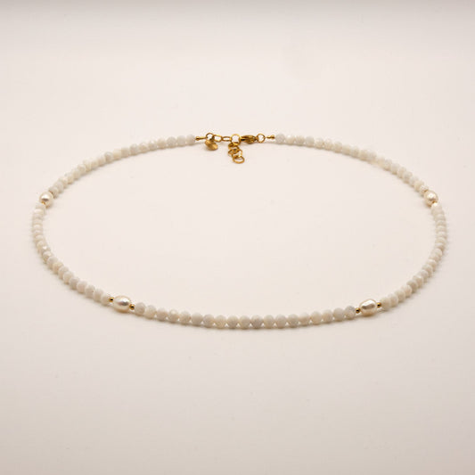 Halskette Fiona - Perlmutt - Süßwasserperlen - Edelstahl - Weiß