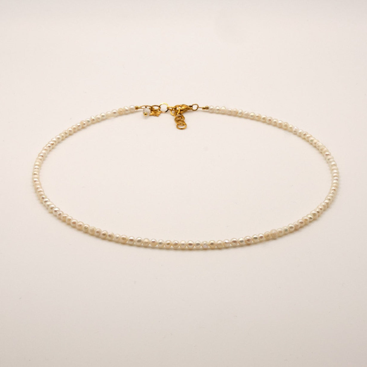 Halskette Marie - Kleine Süßwasserperlen - Edelstahl - Weiß