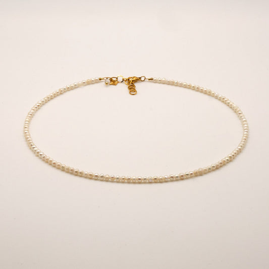 Halskette Marie - Kleine Süßwasserperlen - Edelstahl - Weiß