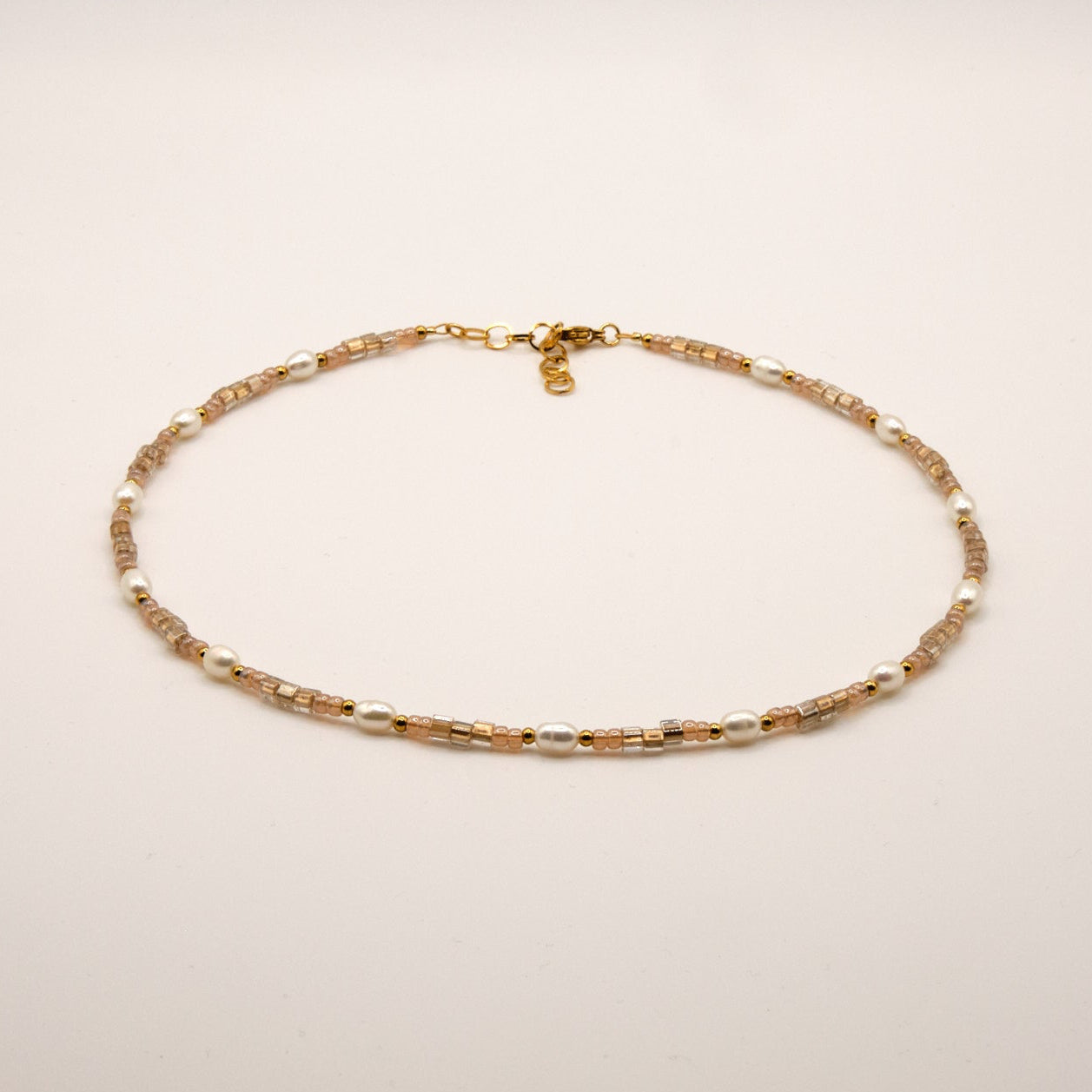 Halskette Kira - Süßwasserpelen - Edelstahl - Beige/Gold