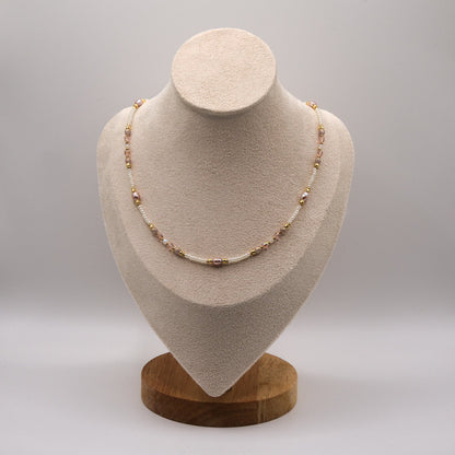 Halskette Nina - Süßwasserperlen - Böhmische Glasperlen - Edelstahl - Weiß/Lila