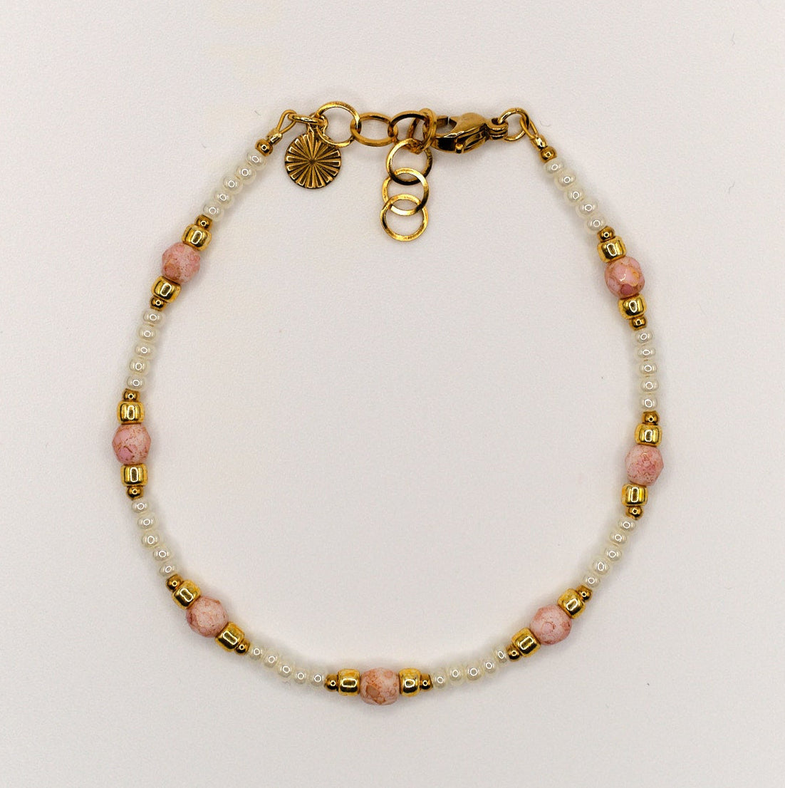 Armband Greta - Böhmische Glasperlen - Edelstahl - Weiß/Rosa