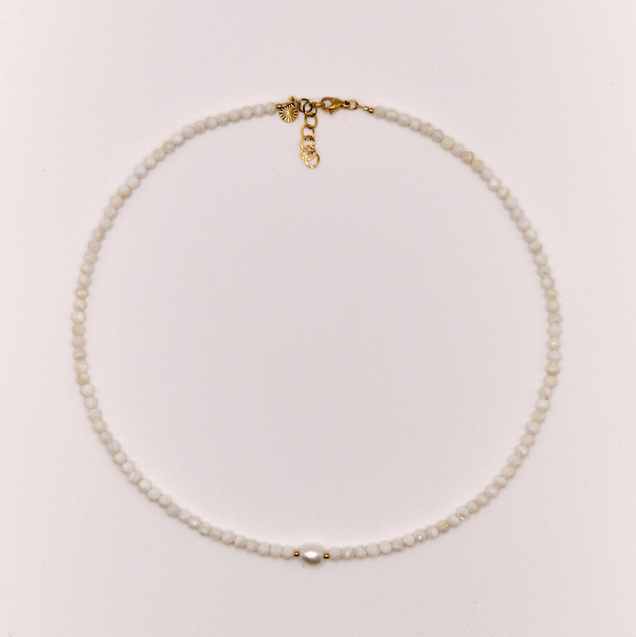 Halskette Clara - Perlmutt - Süßwasserperle - Edelstahl - Weiß